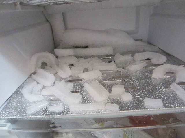 冰箱冷藏室结冰怎么办?教你一招